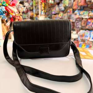 Cartera Amayra Negra con Solapa
