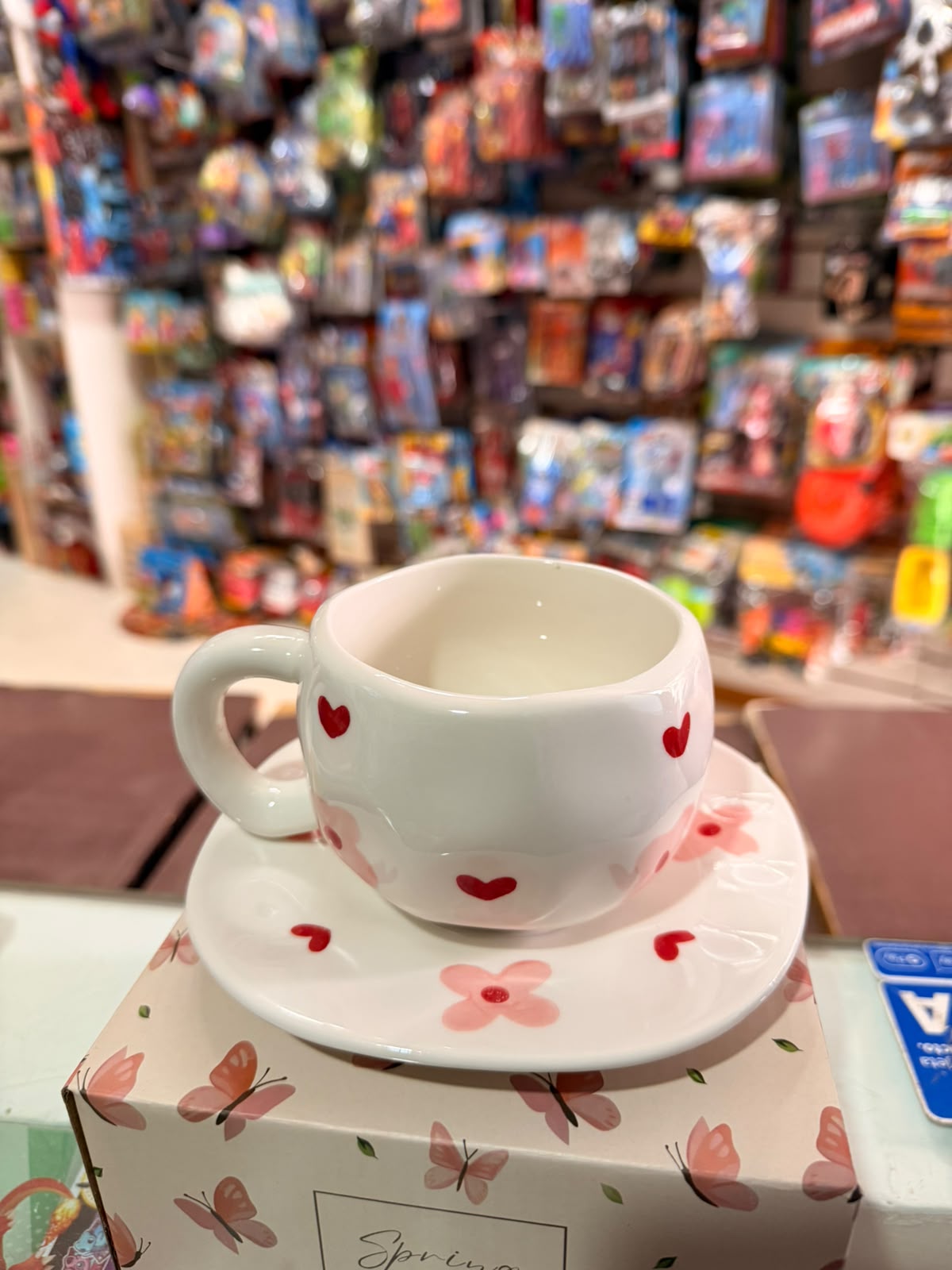 Taza con plato de cerámica